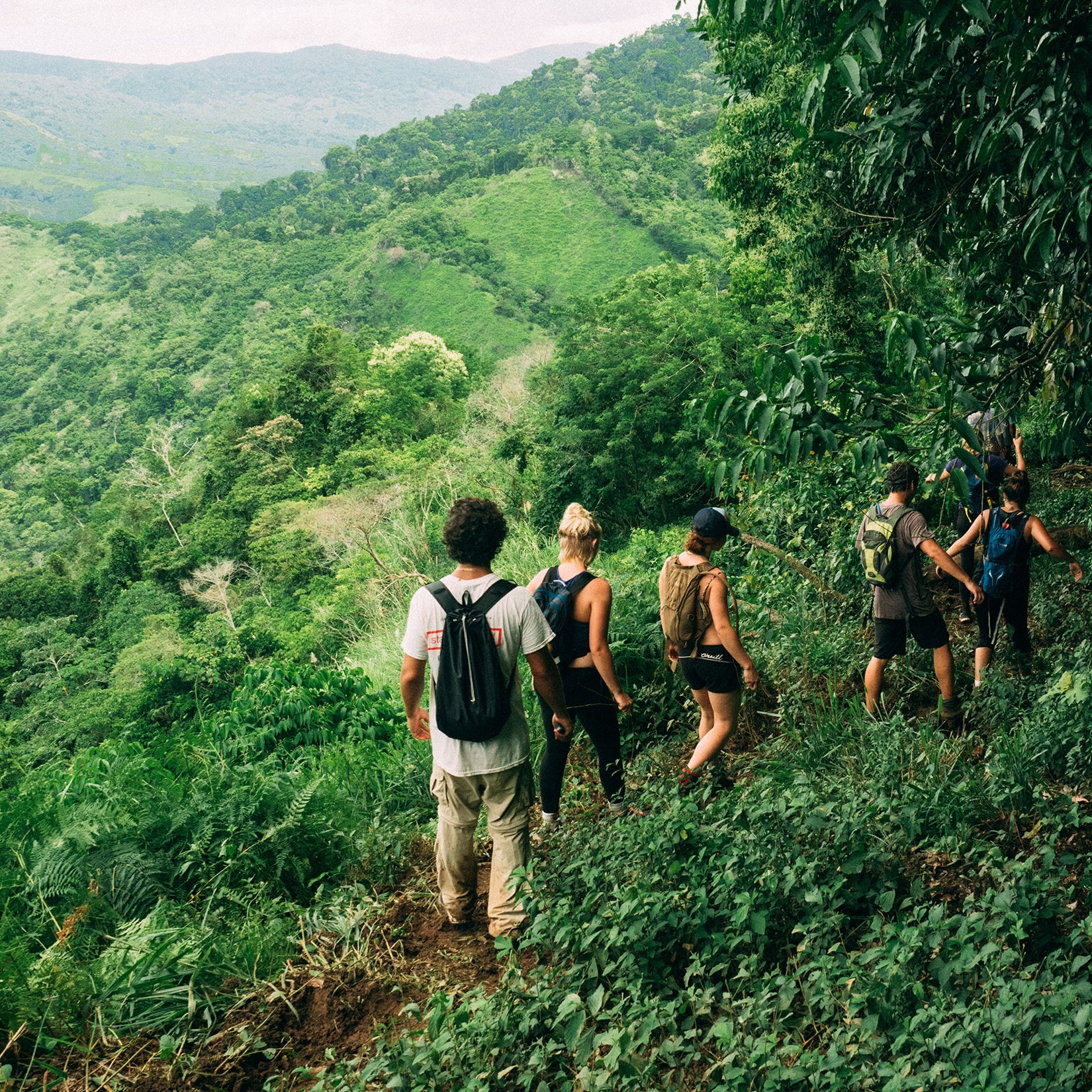 Hike in Kalu Yala Valley